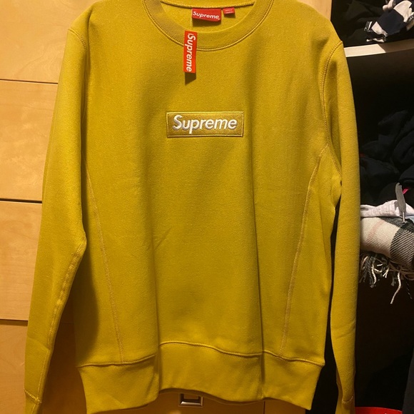 supreme fw18 crewneck